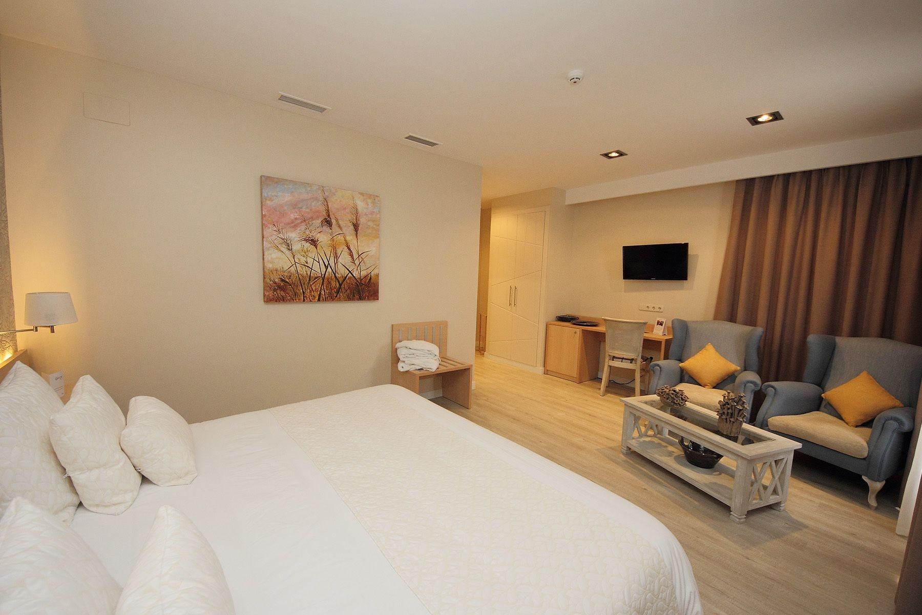 Hotel Chateau Vinasoro Alcazar de San Juan Bagian luar foto
