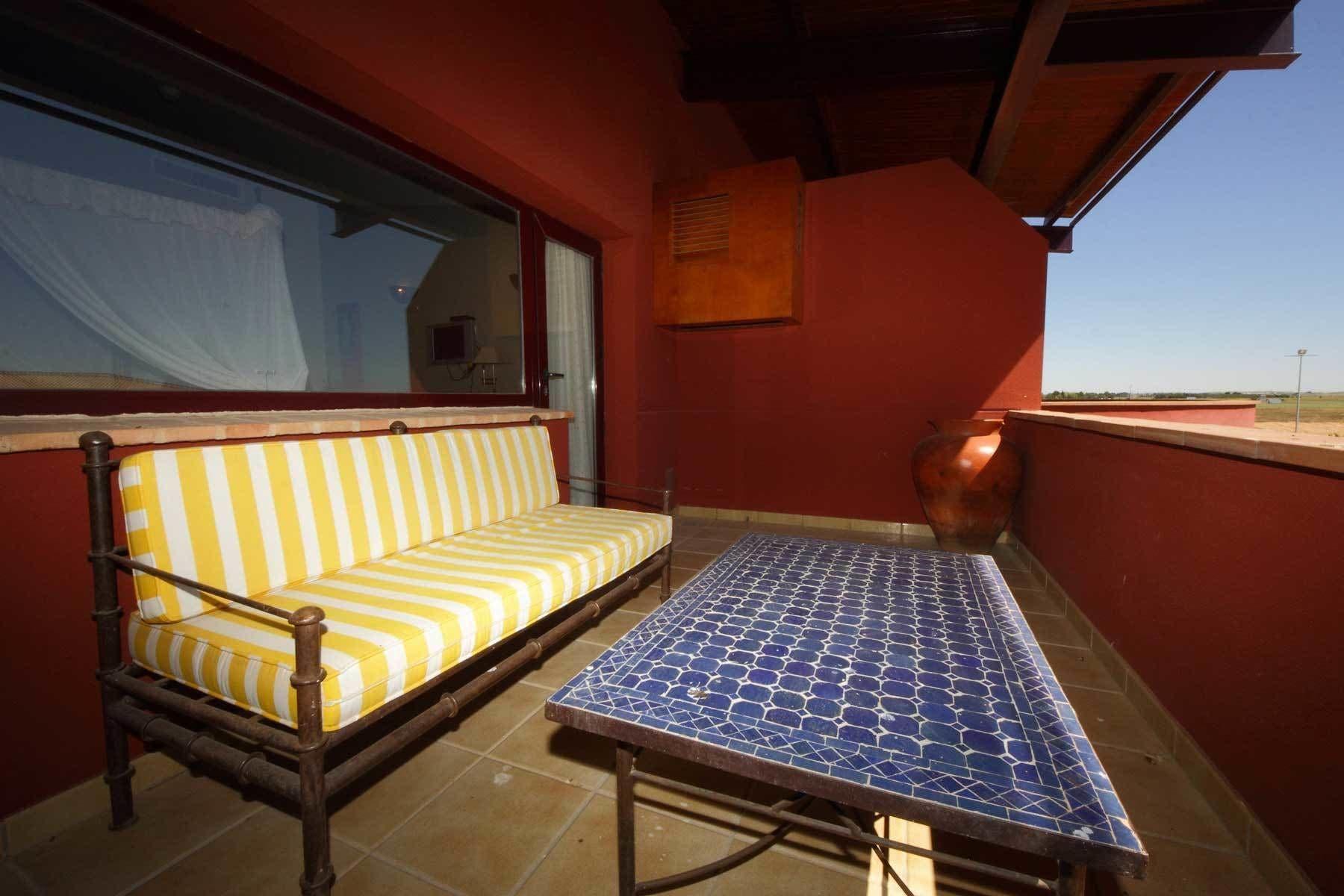 Hotel Chateau Vinasoro Alcazar de San Juan Bagian luar foto