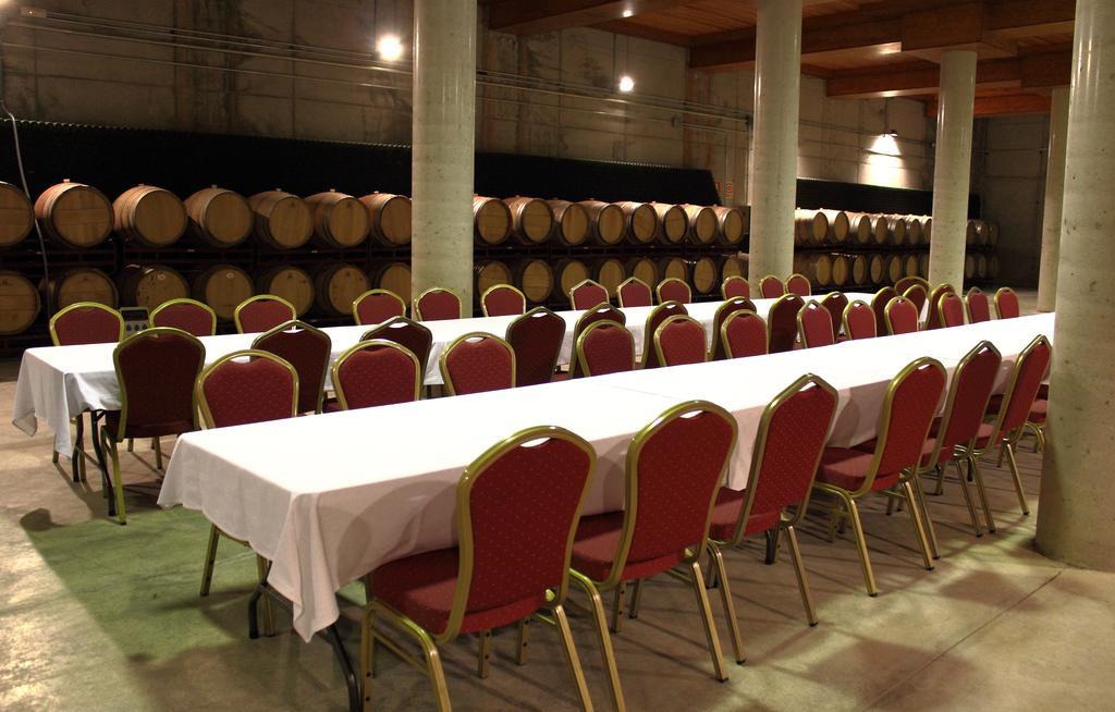 Hotel Chateau Vinasoro Alcazar de San Juan Bagian luar foto